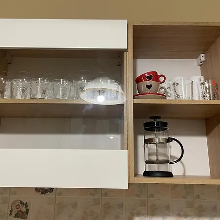 شقة двохкімнатні в центри на князя лева 11