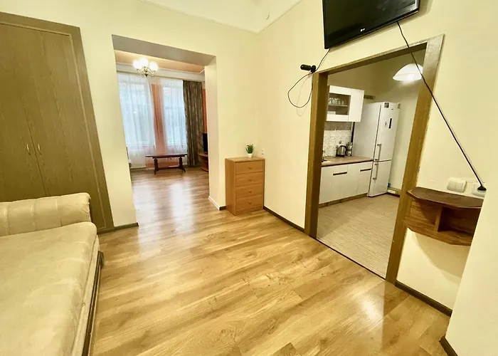 двохкімнатні в центри на князя лева 11